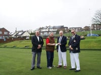 Bowlers’ cheque for air ambulance