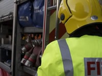 Wellington fire fighters battle huge barn blaze