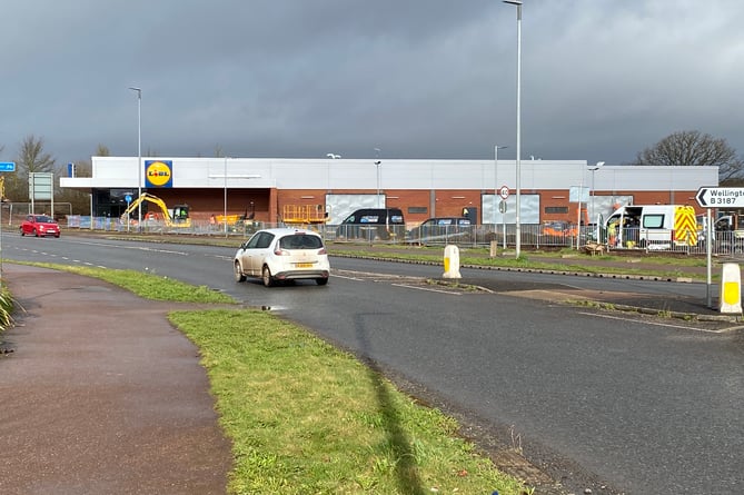 Lidl has confirmed its Wellington store opening will face a further delay