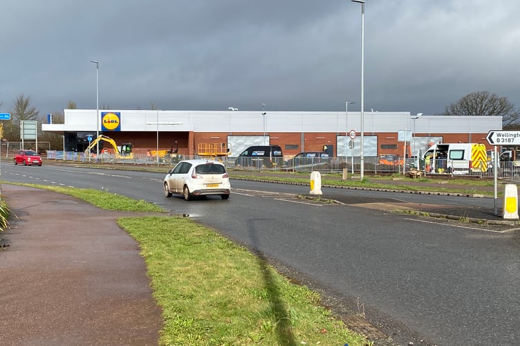 Lidl has confirmed its Wellington store opening will face a further delay