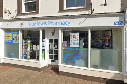 Local pharmacists to turn off lights and wear black in day of protest