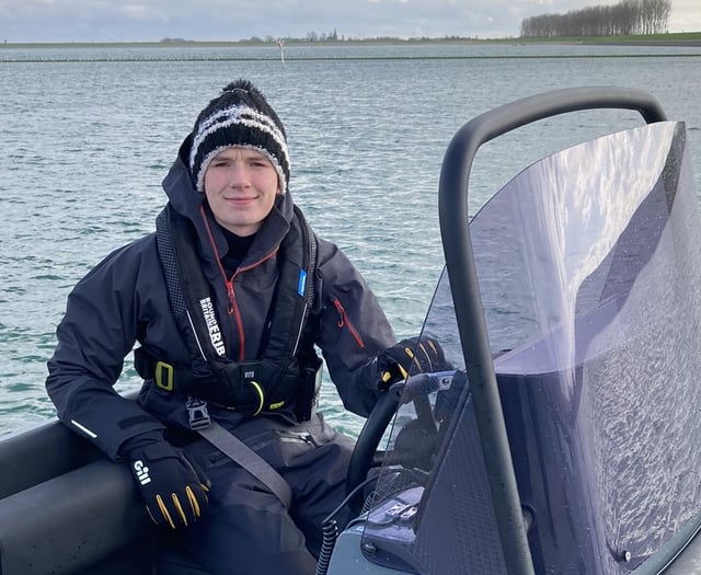 Teenager aims to circumnavigate Britain in electric boat