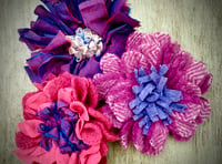 Create a floral brooch for Autumn