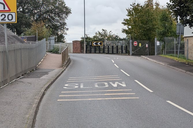 Milverton road railway bridge