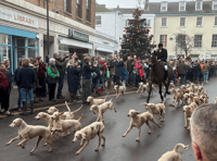 Crowds turn out for Boxing Day hunt meet