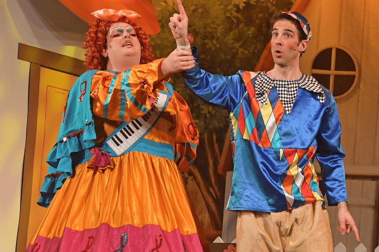 Dame Gertrude 'Gertie' Trott (Ian Jones) and Silly Simon (Richard Matravers)